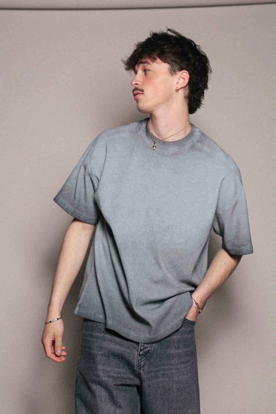 Grey oil WAFFLE tee